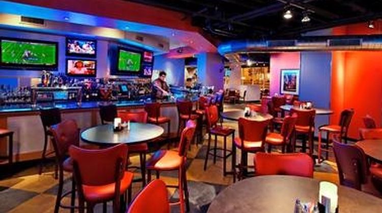 Clayton Plaza Hotel Restaurant