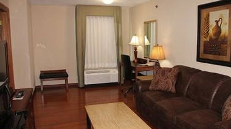 Clayton Plaza Hotel Suite