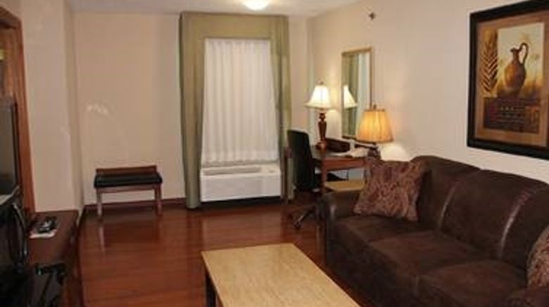 <b>Clayton Plaza Hotel Suite</b>. Images powered by <a href="https://iceportal.shijigroup.com/" title="IcePortal" target="_blank">IcePortal</a>.