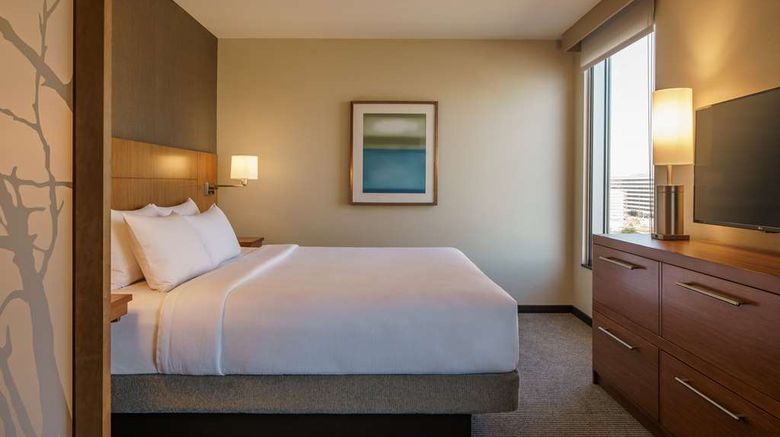<b>Hyatt Place Houston/Galleria Room</b>. Images powered by <a href="https://iceportal.shijigroup.com/" title="IcePortal" target="_blank">IcePortal</a>.