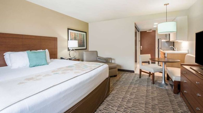 <b>Hawthorn Suites by Wyndham Bridgeport Room</b>. Images powered by <a href="https://iceportal.shijigroup.com/" title="IcePortal" target="_blank">IcePortal</a>.