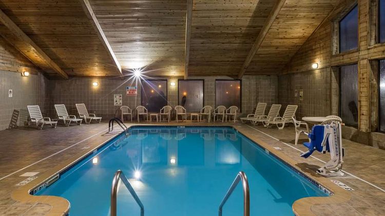 Ramada Platte City KCI Airport Pool