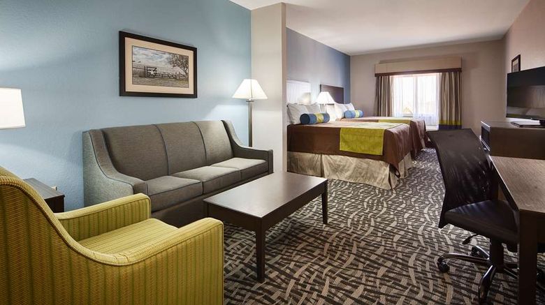 <b>Best Western Plus Lonestar Inn & Suites Suite</b>. Images powered by <a href="https://iceportal.shijigroup.com/" title="IcePortal" target="_blank">IcePortal</a>.