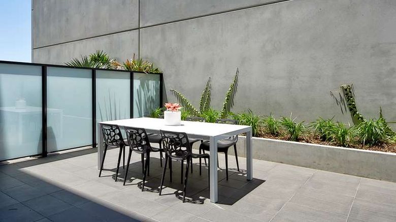 <b>381 Cremorne Suite</b>. Images powered by <a href="https://iceportal.shijigroup.com/" title="IcePortal" target="_blank">IcePortal</a>.