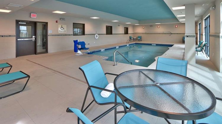 Hampton Inn & Suites Artesia Pool