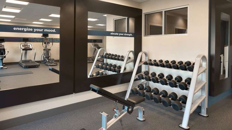 <b>Hampton Inn & Suites Chicago O'Hare Health</b>. Images powered by <a href="https://iceportal.shijigroup.com/" title="IcePortal" target="_blank">IcePortal</a>.