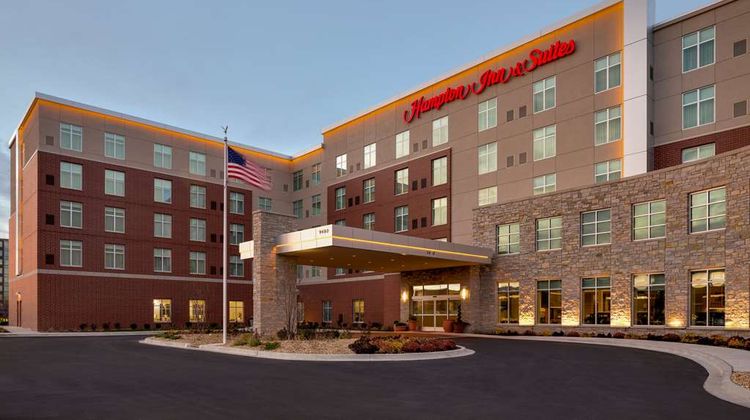 Hampton Inn & Suites Chicago O'Hare Exterior