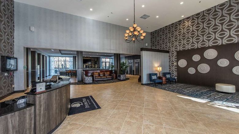 <b>DoubleTree North Charleston-Conv Ctr Lobby</b>. Images powered by <a href="https://iceportal.shijigroup.com/" title="IcePortal" target="_blank">IcePortal</a>.
