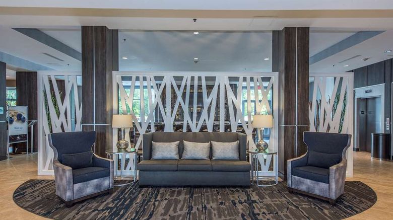 <b>DoubleTree North Charleston-Conv Ctr Lobby</b>. Images powered by <a href="https://iceportal.shijigroup.com/" title="IcePortal" target="_blank">IcePortal</a>.