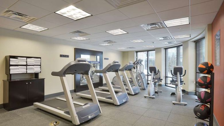 <b>Hampton Inn & Suites Cincinnati/Kenwood Health</b>. Images powered by <a href="https://iceportal.shijigroup.com/" title="IcePortal" target="_blank">IcePortal</a>.