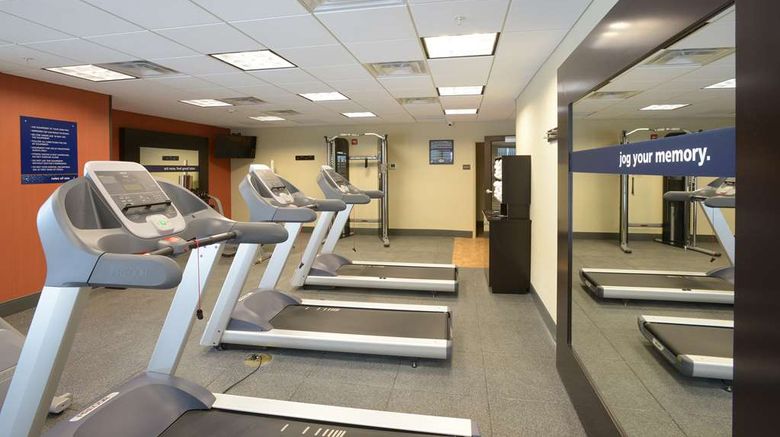 <b>Hampton Inn & Suites Cincinnati/Kenwood Health</b>. Images powered by <a href="https://iceportal.shijigroup.com/" title="IcePortal" target="_blank">IcePortal</a>.