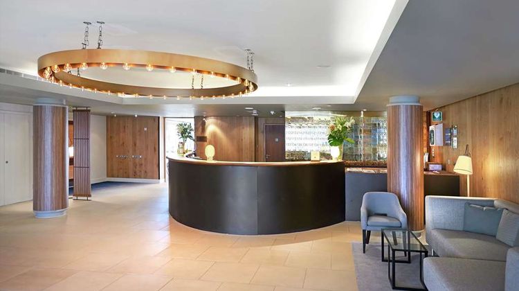 DoubleTree by Hilton London ExCeL Lobby