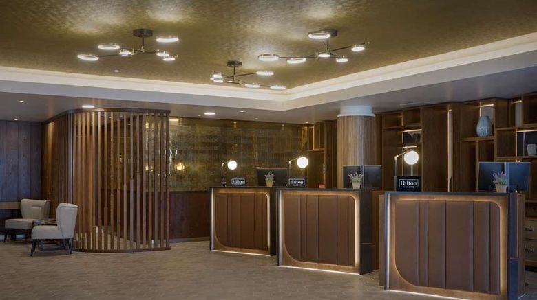 <b>DoubleTree by Hilton London ExCeL Lobby</b>. Images powered by <a href="https://iceportal.shijigroup.com/" title="IcePortal" target="_blank">IcePortal</a>.