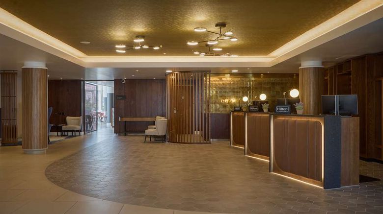 <b>DoubleTree by Hilton London ExCeL Lobby</b>. Images powered by <a href="https://iceportal.shijigroup.com/" title="IcePortal" target="_blank">IcePortal</a>.
