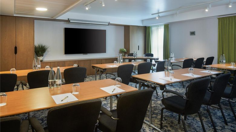 <b>DoubleTree by Hilton London ExCeL Meeting</b>. Images powered by <a href="https://iceportal.shijigroup.com/" title="IcePortal" target="_blank">IcePortal</a>.