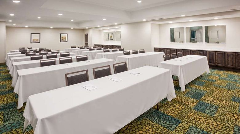 <b>Hampton Inn & Suites Sioux City South Meeting</b>. Images powered by <a href="https://iceportal.shijigroup.com/" title="IcePortal" target="_blank">IcePortal</a>.