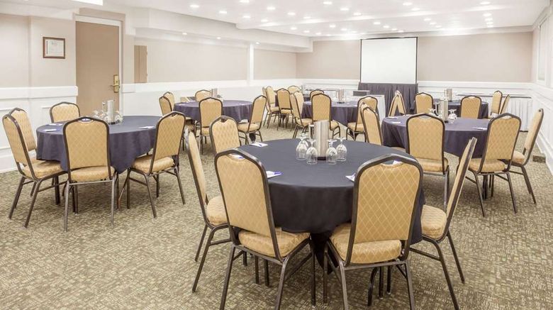 <b>Baymont Inn & Suites Red Deer Meeting</b>. Images powered by <a href="https://iceportal.shijigroup.com/" title="IcePortal" target="_blank">IcePortal</a>.