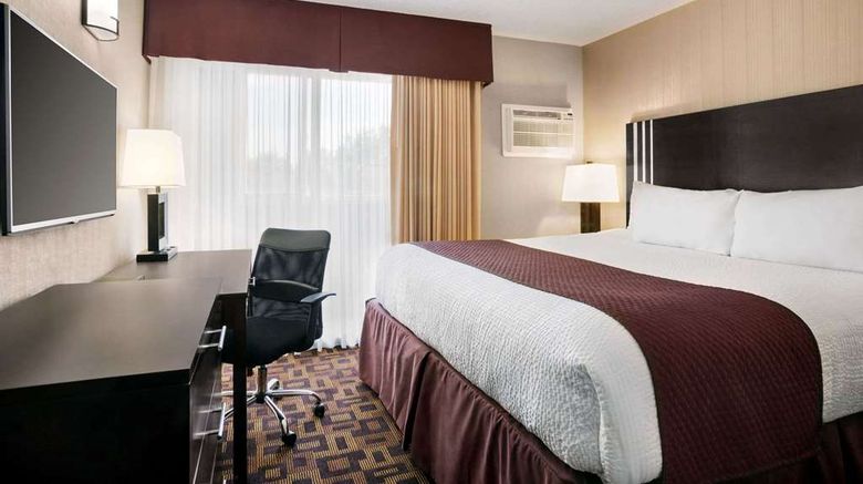 <b>Days Inn Sylvan Lake Room</b>. Images powered by <a href="https://iceportal.shijigroup.com/" title="IcePortal" target="_blank">IcePortal</a>.
