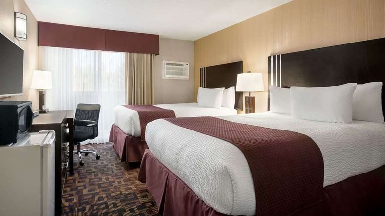 <b>Days Inn Sylvan Lake Room</b>. Images powered by <a href="https://iceportal.shijigroup.com/" title="IcePortal" target="_blank">IcePortal</a>.