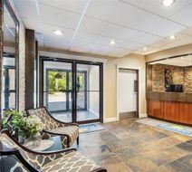Days Inn Sylvan Lake Lobby