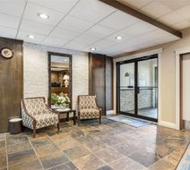 Days Inn Sylvan Lake Lobby