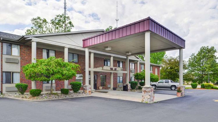 Americas Best Value Inn & Suites Exterior