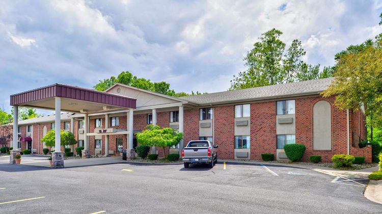 Americas Best Value Inn & Suites Exterior