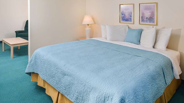 Americas Best Value Inn & Suites Suite