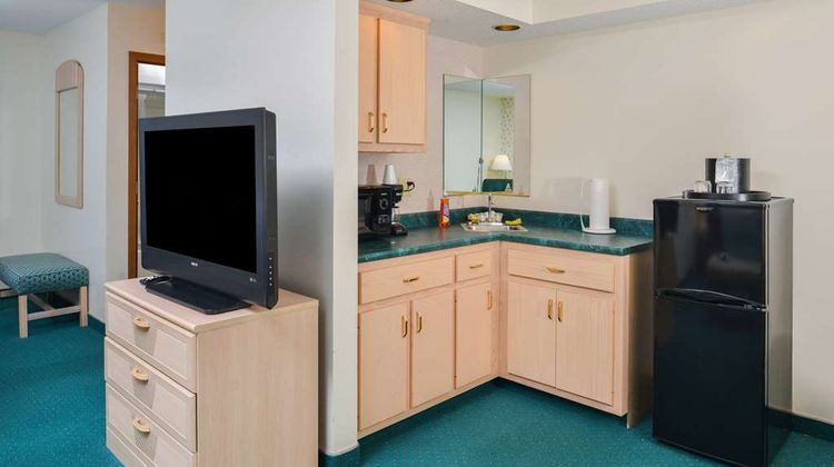 Americas Best Value Inn & Suites Suite