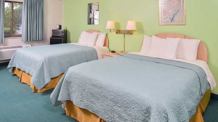 Americas Best Value Inn & Suites Room