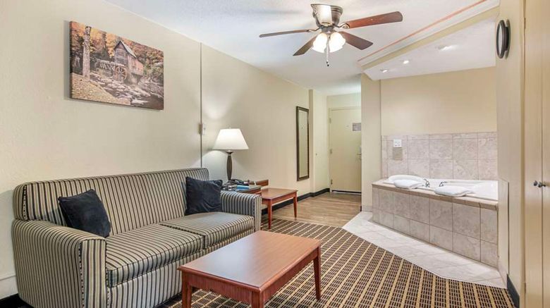 <b>Best Western Plus Bridgeport Inn Room</b>. Images powered by <a href="https://iceportal.shijigroup.com/" title="IcePortal" target="_blank">IcePortal</a>.