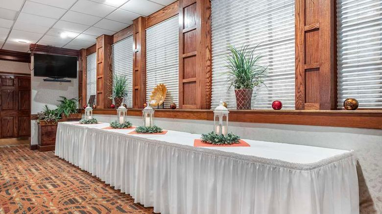 <b>Best Western Plus Bridgeport Inn Meeting</b>. Images powered by <a href="https://iceportal.shijigroup.com/" title="IcePortal" target="_blank">IcePortal</a>.
