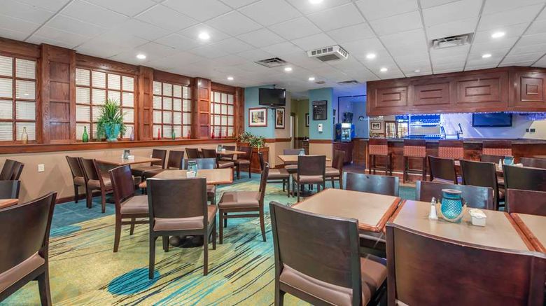 <b>Best Western Plus Bridgeport Inn Restaurant</b>. Images powered by <a href="https://iceportal.shijigroup.com/" title="IcePortal" target="_blank">IcePortal</a>.
