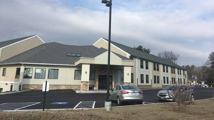 Best Western Hampshire Inn Exterior