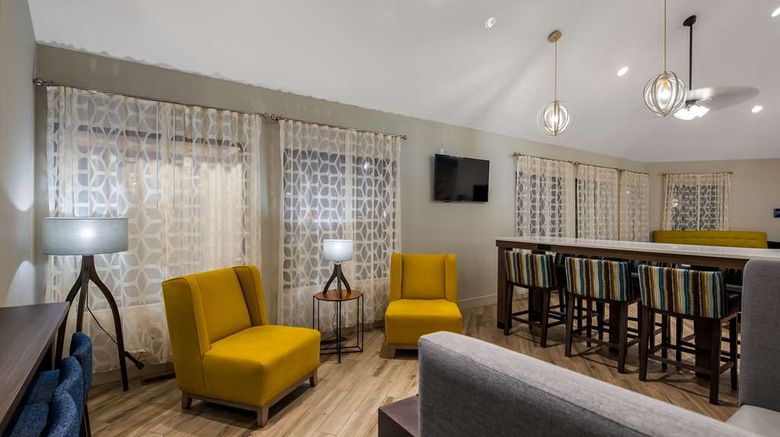 <b>Best Western Hampshire Inn Lobby</b>. Images powered by <a href="https://iceportal.shijigroup.com/" title="IcePortal" target="_blank">IcePortal</a>.