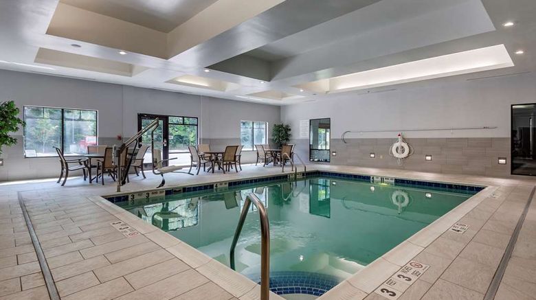 <b>Best Western Plus The Hammondsport Hotel Pool</b>. Images powered by <a href="https://iceportal.shijigroup.com/" title="IcePortal" target="_blank">IcePortal</a>.