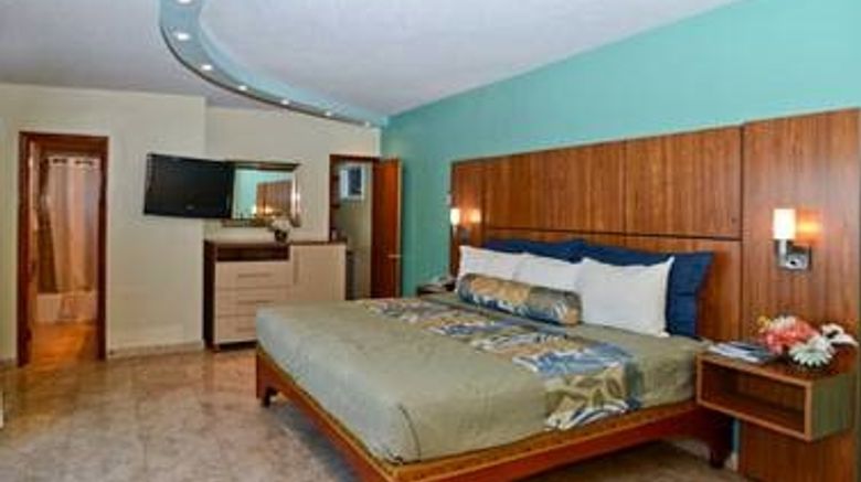 <b>Lindbergh Bay Hotel and Villas Room</b>. Images powered by <a href="https://iceportal.shijigroup.com/" title="IcePortal" target="_blank">IcePortal</a>.