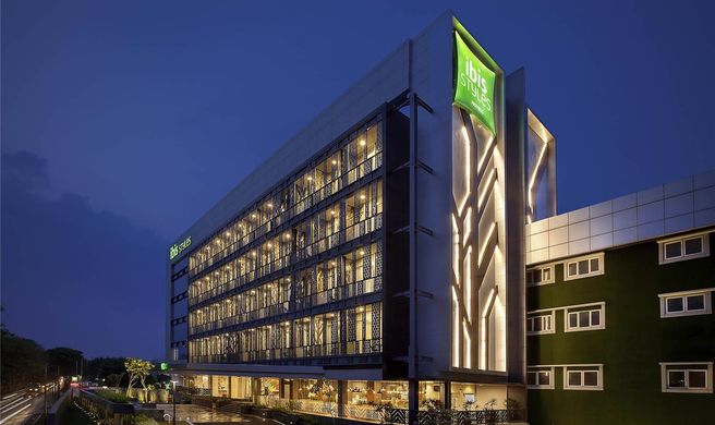 Ibis Styles Jakarta Sunter Exterior