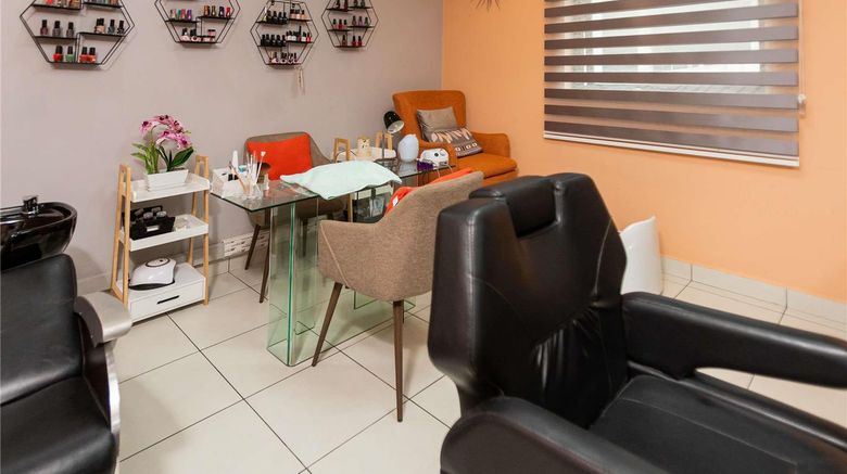 <b>Ibis Styles Accra Airport Spa</b>. Images powered by <a href="https://iceportal.shijigroup.com/" title="IcePortal" target="_blank">IcePortal</a>.
