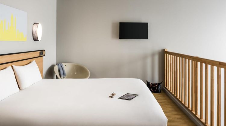 Adagio access Colombes La Defense Room