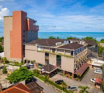 Golden Tulip Essential Belitung Exterior