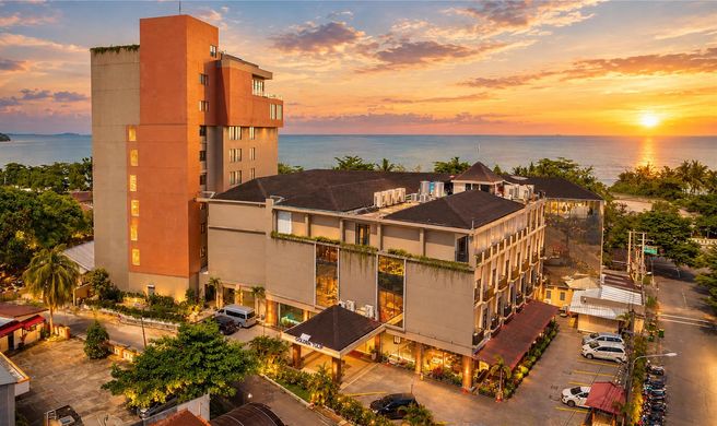 Golden Tulip Essential Belitung Exterior