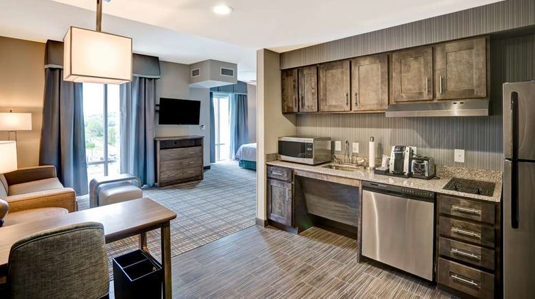 <b>Homewood Suites Nashville Franklin Room</b>. Images powered by <a href="https://iceportal.shijigroup.com/" title="IcePortal" target="_blank">IcePortal</a>.