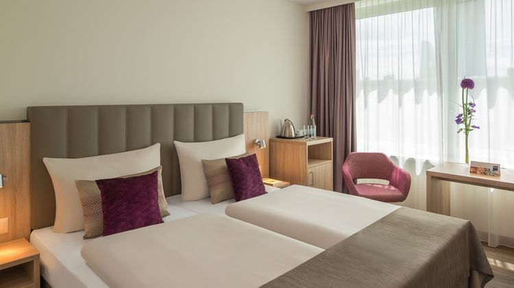 Essential by Dorint Basel City Room