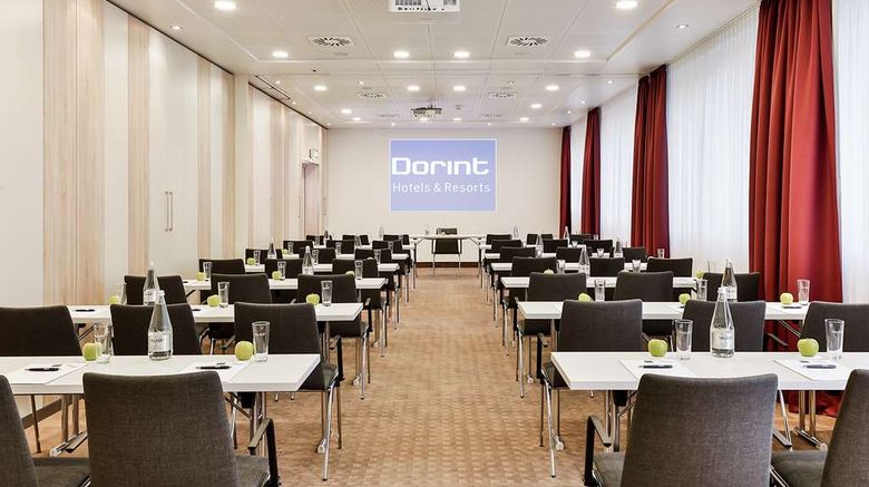 <b>Essential by Dorint Basel City Meeting</b>. Images powered by <a href="https://iceportal.shijigroup.com/" title="IcePortal" target="_blank">IcePortal</a>.