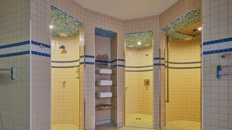 <b>Dorint Resort Binz/Ruegen Spa</b>. Images powered by <a href="https://iceportal.shijigroup.com/" title="IcePortal" target="_blank">IcePortal</a>.