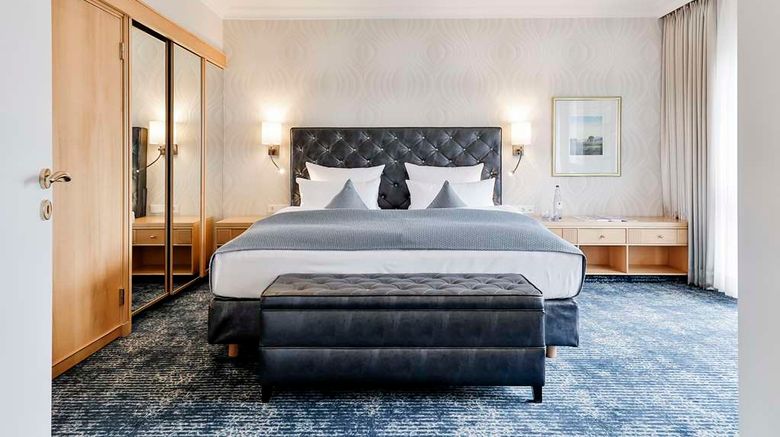 <b>Dorint Hotel Venusberg Bonn Suite</b>. Images powered by <a href="https://iceportal.shijigroup.com/" title="IcePortal" target="_blank">IcePortal</a>.