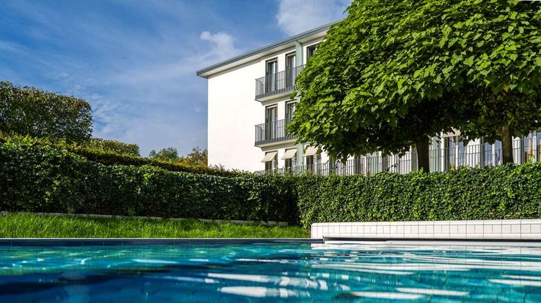 <b>Parkhotel Bremen Pool</b>. Images powered by <a href="https://iceportal.shijigroup.com/" title="IcePortal" target="_blank">IcePortal</a>.