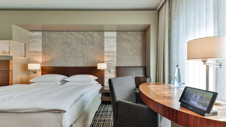 <b>Dorint Hotel am Heumarkt Cologne Room</b>. Images powered by <a href="https://iceportal.shijigroup.com/" title="IcePortal" target="_blank">IcePortal</a>.