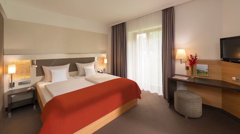 <b>Dorint Resort Freiburg An den Thermen Room</b>. Images powered by <a href="https://iceportal.shijigroup.com/" title="IcePortal" target="_blank">IcePortal</a>.